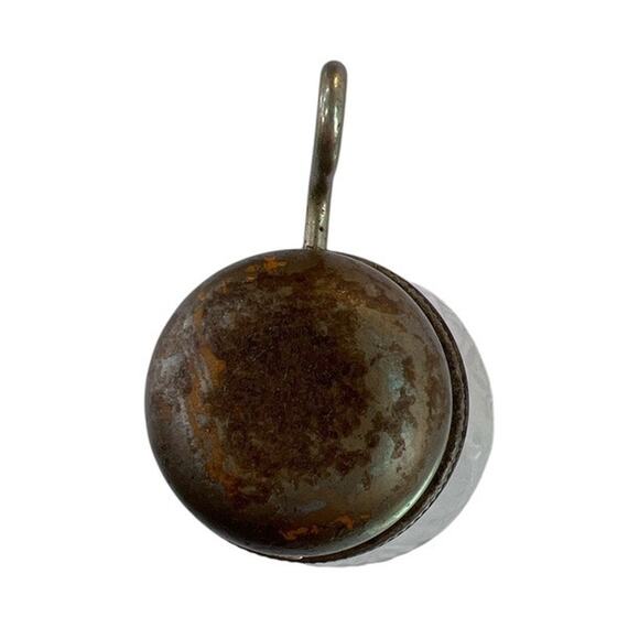 Vintage Clear Glass Nut Spice Grinder Turn Decor Retro Granny Cottage Farm House - Picture 6 of 7